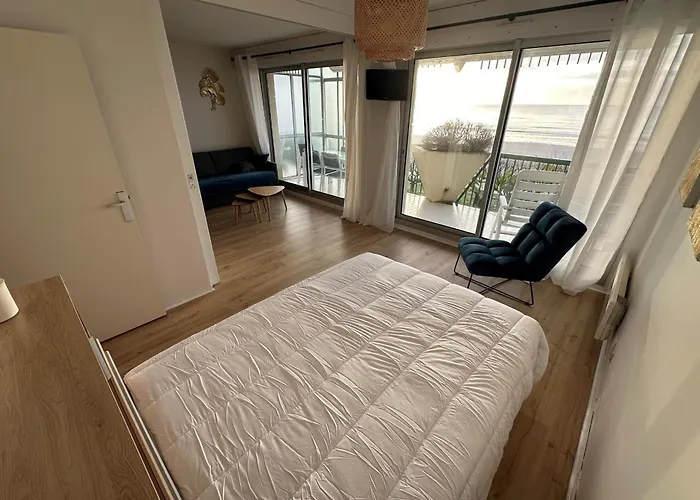 Family Cocoon On The Seafront Apartment *